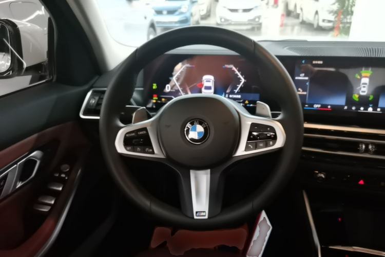 Used BMW 3 Series 2024 320i M Sport Package Steering Wheel