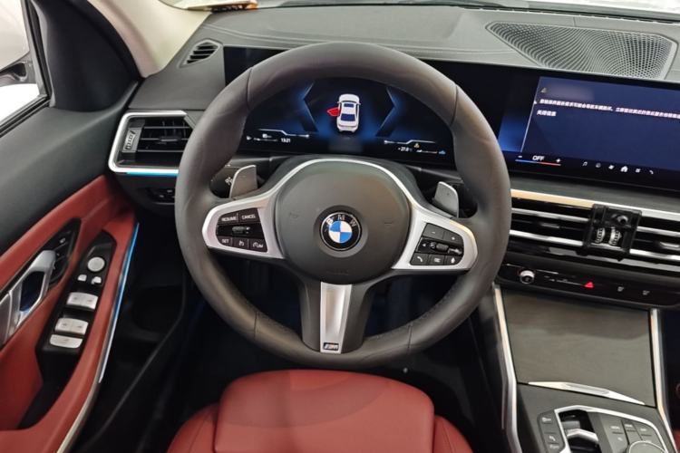 Used BMW 3 Series 2024 325i M Sport Package Steering Wheel