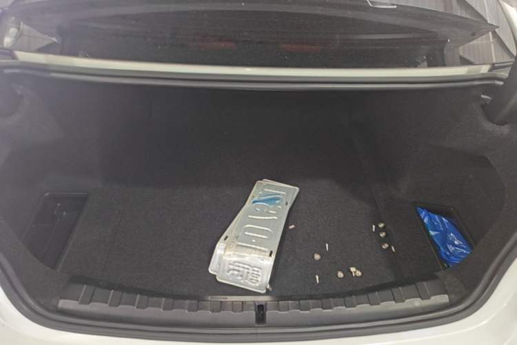 Used BMW 3 Series 2024 320Li M Sport Package Trunk