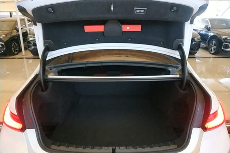 Used BMW 3 Series 2024 325Li M Sport Package Trunk