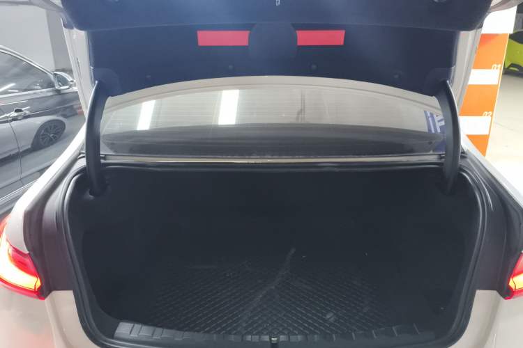 Used BMW 3 Series 2024 320Li M Sport Package Trunk