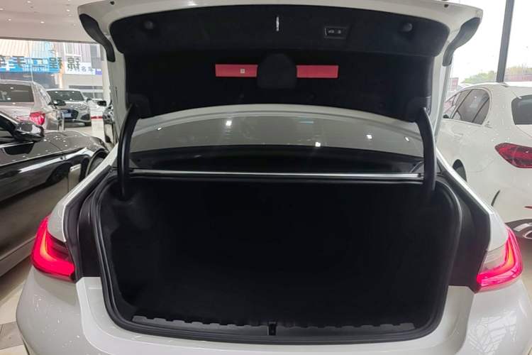 Used BMW 3 Series 2024 325Li M Sport Package Trunk