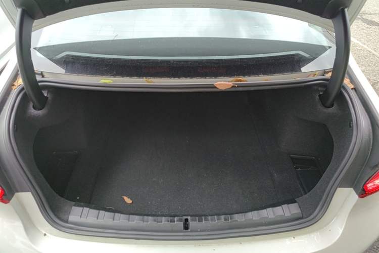 Used BMW 3 Series 2024 320Li M Sport Package Trunk