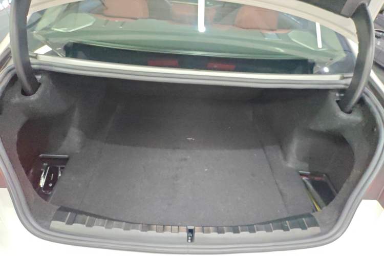 Used BMW 3 Series 2024 325Li M Sport Night Edition Package Trunk