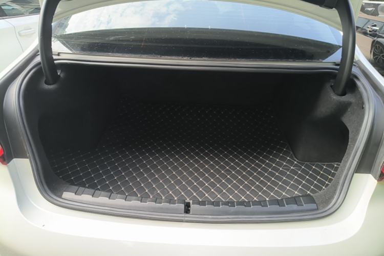 Used BMW 3 Series 2024 320i M Sport Package Trunk