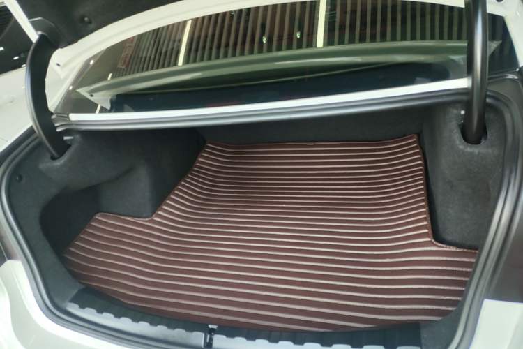 Used BMW 3 Series 2024 320Li M Sport Package Trunk