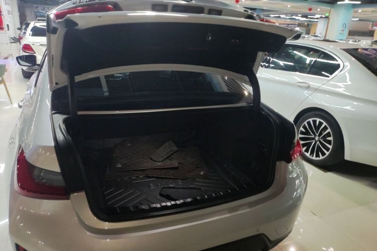 Used BMW 3 Series 2024 325Li M Sport Package Trunk