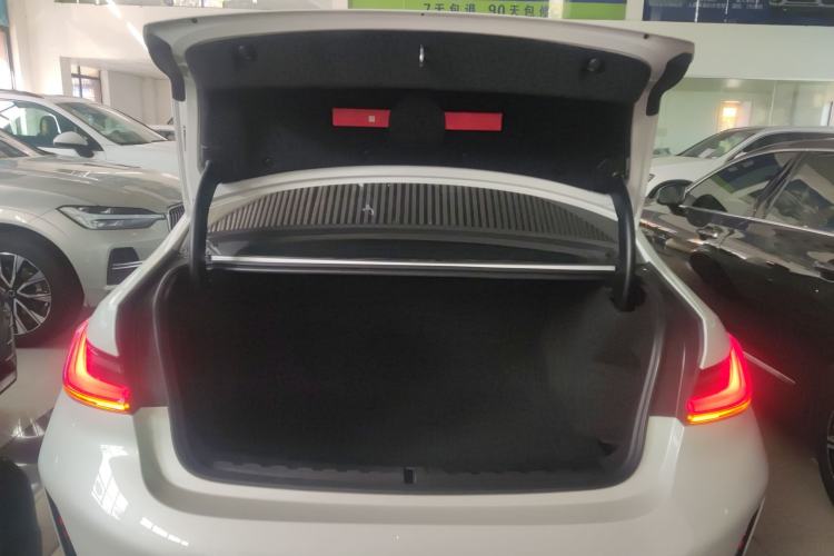 Used BMW 3 Series 2024 325i M Sport Night Edition Package Trunk