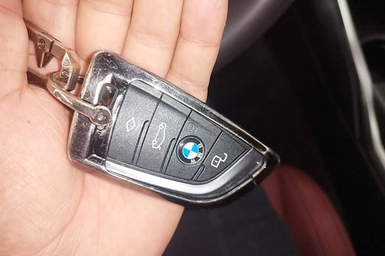 Used BMW 3 Series 2024 325i M Sport Package Vehicle Key