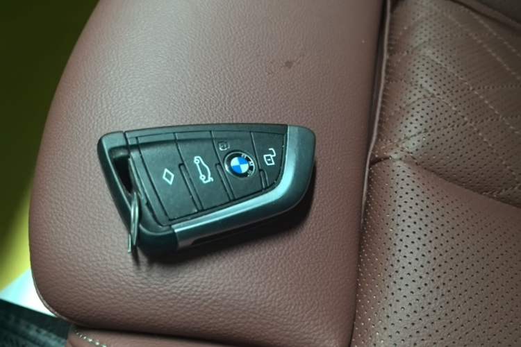 Used BMW 3 Series 2024 325Li M Sport Night Edition Package Vehicle Key