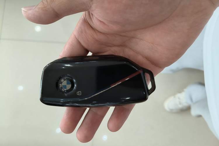 Used BMW 3 Series 2024 320i M Sport Package Vehicle Key