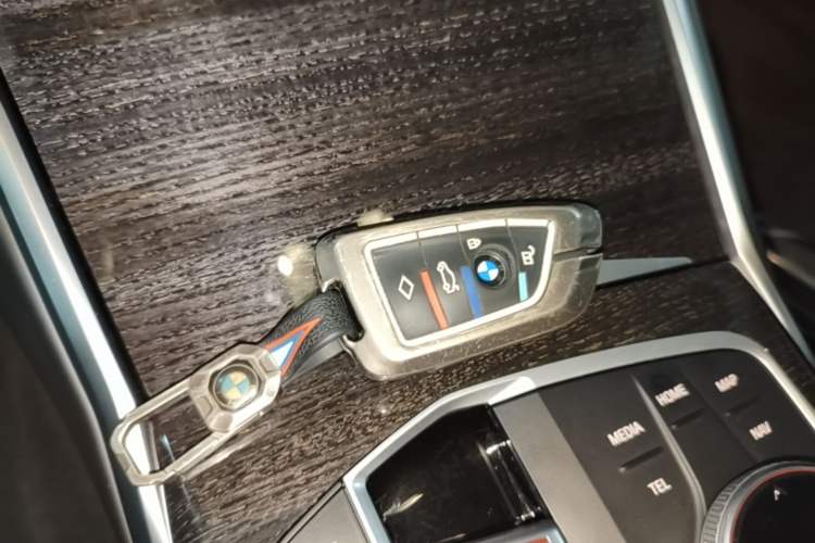 Used BMW 3 Series 2024 325Li M Sport Package Vehicle Key