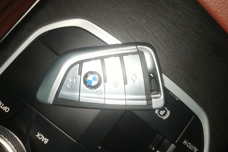 Used BMW 3 Series 2024 325i M Sport Package Vehicle Key