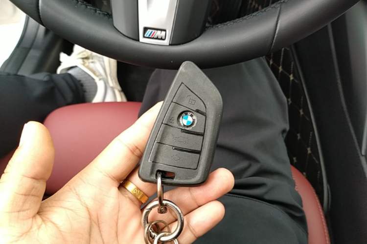 Used BMW 3 Series 2024 325i M Sport Package Vehicle Key