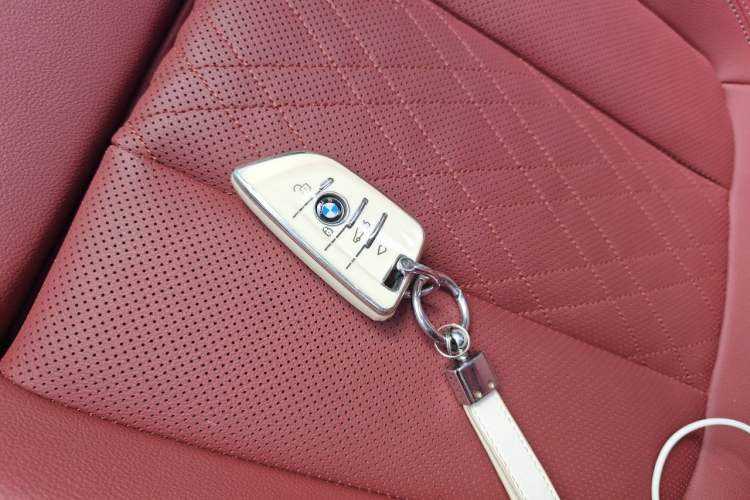 Used BMW 3 Series 2024 325i M Sport Package Vehicle Key