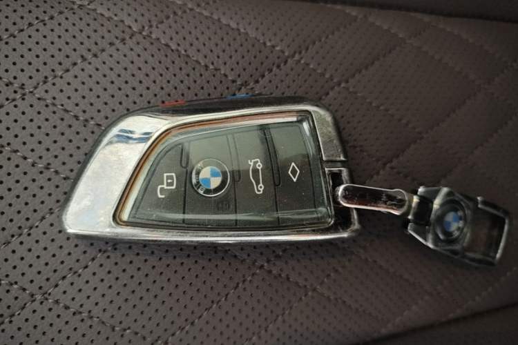 Used BMW 3 Series 2024 325Li M Sport Package Vehicle Key