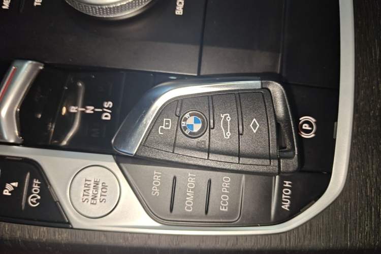 Used BMW 3 Series 2024 325i M Sport Package Vehicle Key