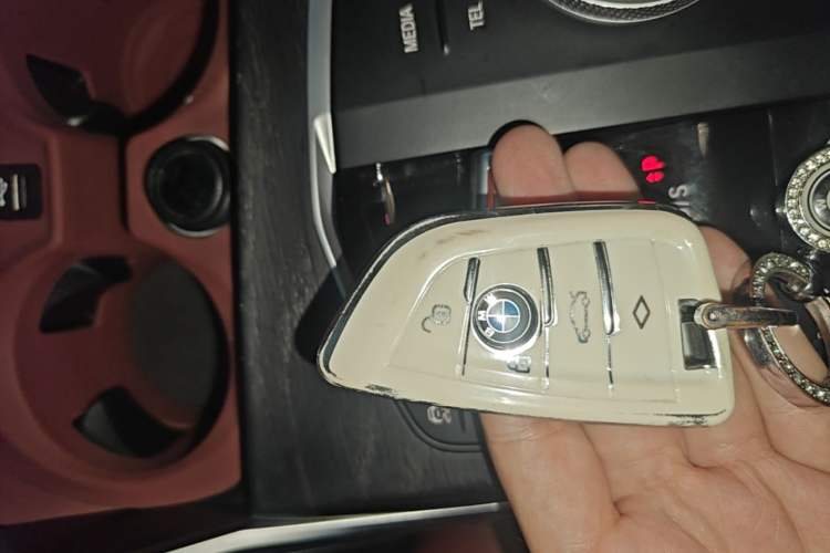 Used BMW 3 Series 2024 325i M Sport Package Vehicle Key