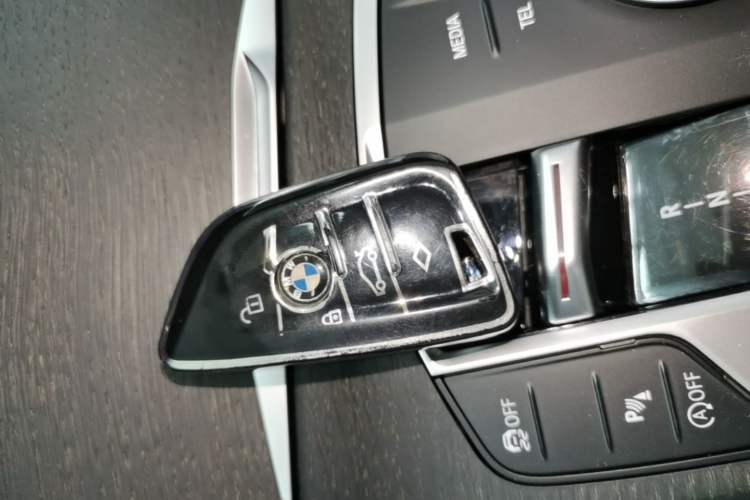 Used BMW 3 Series 2024 325i M Sport Package Vehicle Key