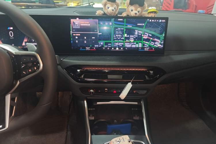 Used BMW 3 Series 2025 325Li M Sport Package Audio And AC Panel