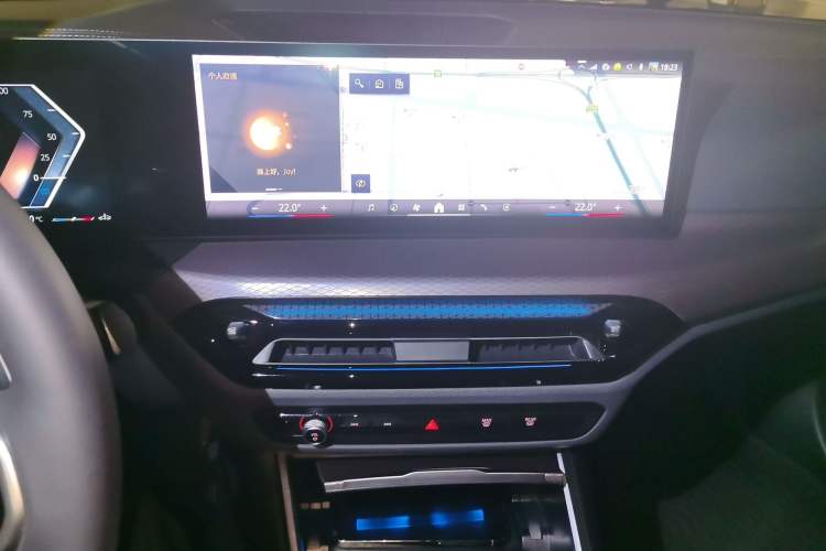 Used BMW 3 Series 2025 330Li M Sport Shadowline Package Audio And AC Panel