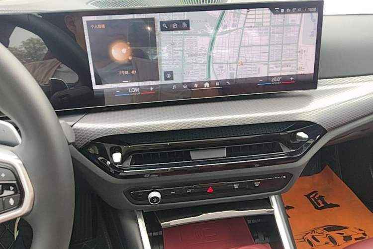 Used BMW 3 Series 2025 330Li M Sport Shadowline Package Audio And AC Panel