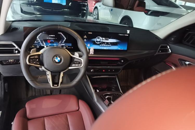 Used BMW 3 Series 2025 330Li M Sport Shadowline Package Center Console