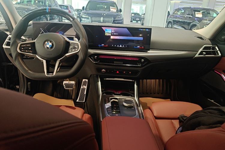 Used BMW 3 Series 2025 330Li M Sport Shadowline Package Center Console