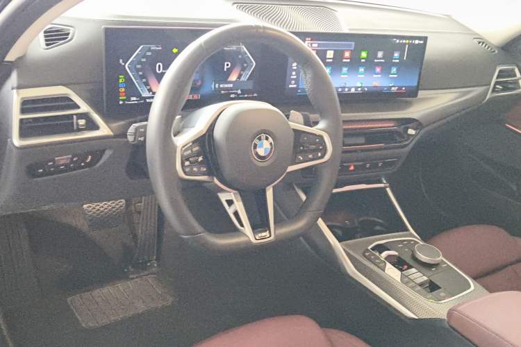 Used BMW 3 Series 2025 330Li M Sport Shadowline Package Center Console