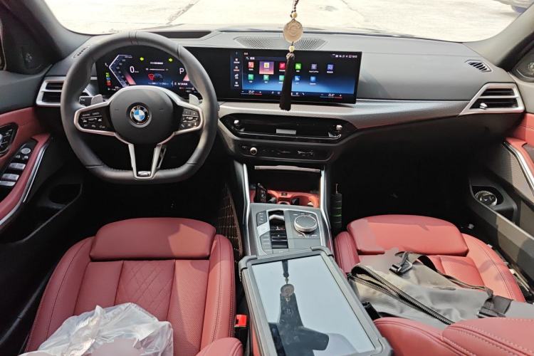 Used BMW 3 Series 2025 330i M Sport Night Edition Package Center Console