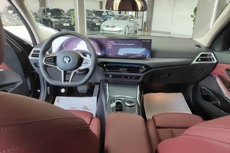 Used BMW 3 Series 2025 325Li M Sport Package Center Console
