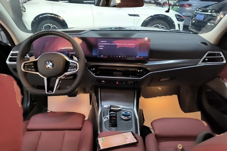 Used BMW 3 Series 2025 330Li M Sport Shadowline Package Center Console