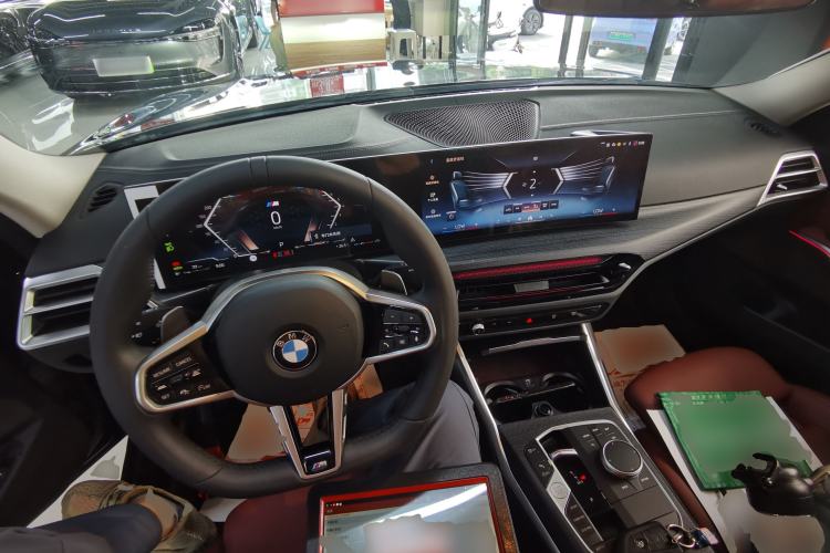 Used BMW 3 Series 2025 325Li M Sport Package Center Console