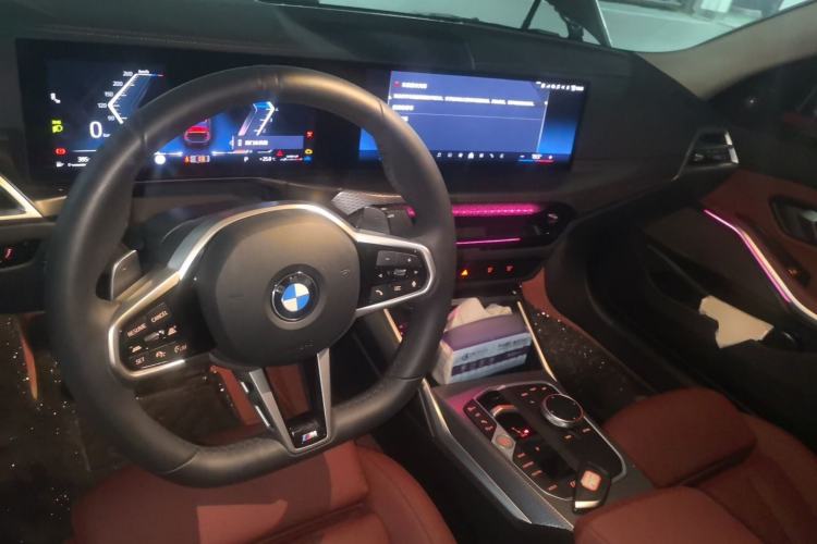 Used BMW 3 Series 2025 330Li M Sport Shadowline Package Center Console