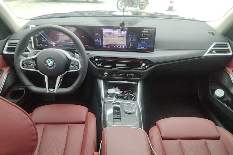 Used BMW 3 Series 2025 325Li M Sport Package Center Console