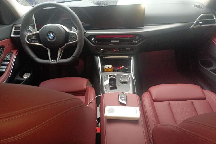 Used BMW 3 Series 2025 325i M Sport Package Center Console