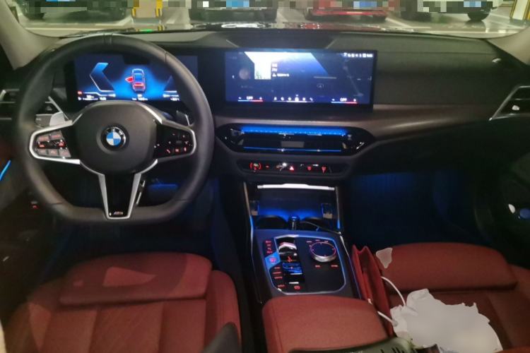 Used BMW 3 Series 2025 330Li M Sport Shadowline Package Center Console