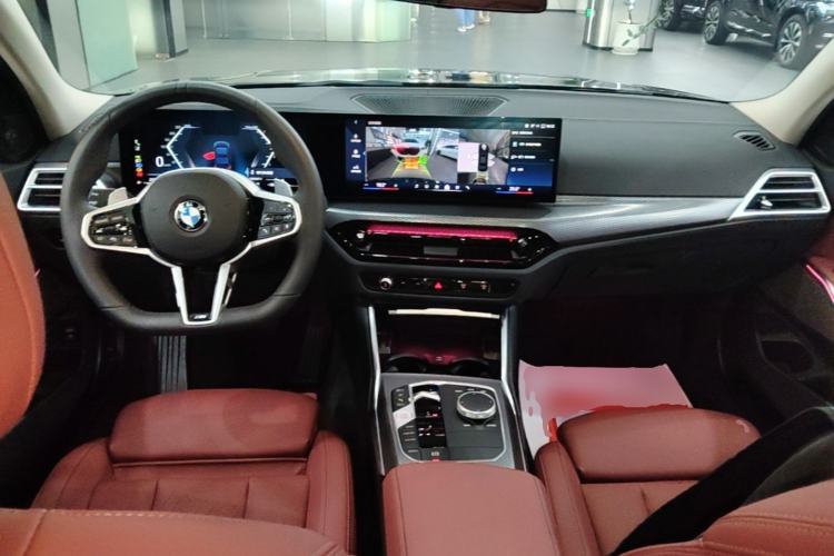 Used BMW 3 Series 2025 330Li M Sport Shadowline Package Center Console