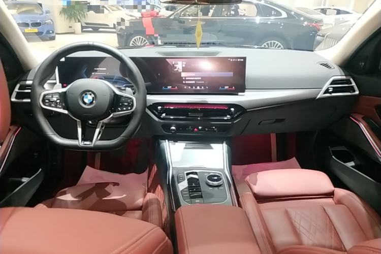 Used BMW 3 Series 2025 330Li M Sport Shadowline Package Center Console
