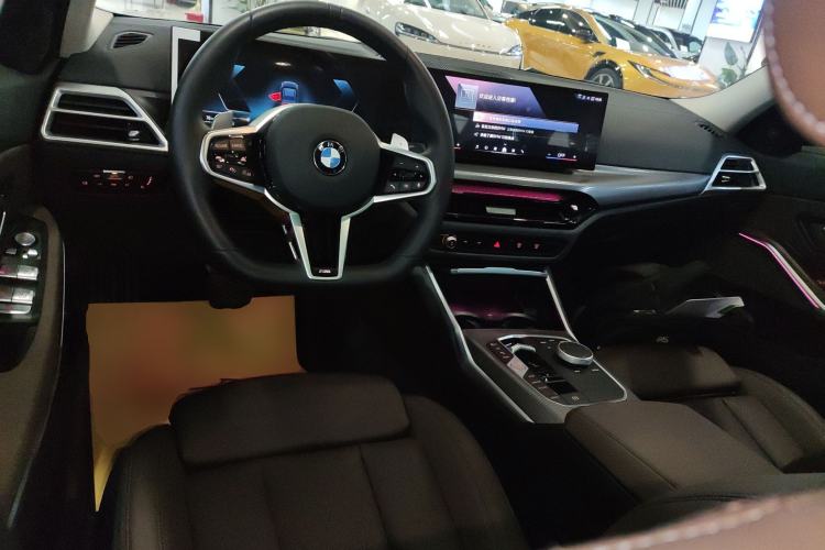 Used BMW 3 Series 2025 330Li M Sport Shadowline Package Center Console