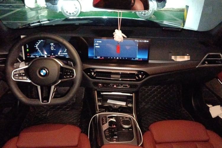 Used BMW 3 Series 2025 330i M Sport Night Edition Package Center Console