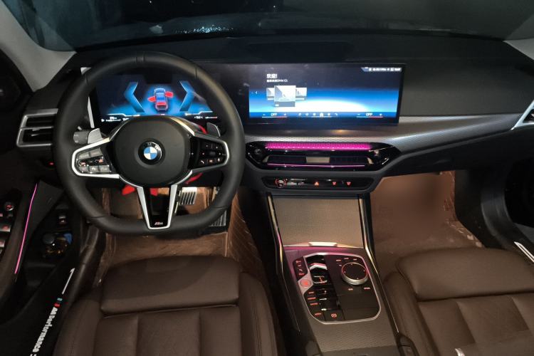 Used BMW 3 Series 2025 330Li M Sport Shadowline Package Center Console