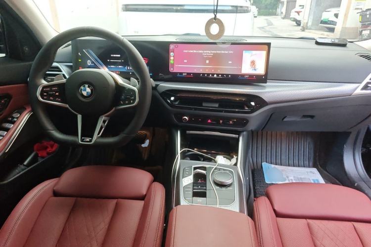 Used BMW 3 Series 2025 330Li M Sport Shadowline Package Center Console