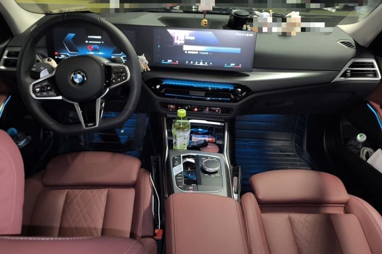 Used BMW 3 Series 2025 325i M Sport Package Center Console