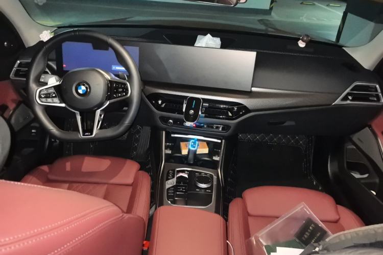Used BMW 3 Series 2025 330Li M Sport Shadowline Package Center Console