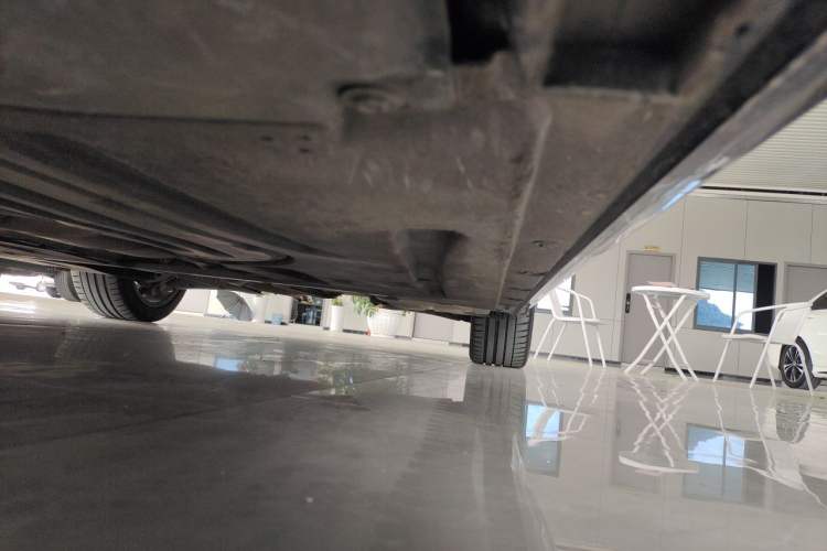 Used BMW 3 Series 2025 325Li M Sport Package Chassis Front Left
