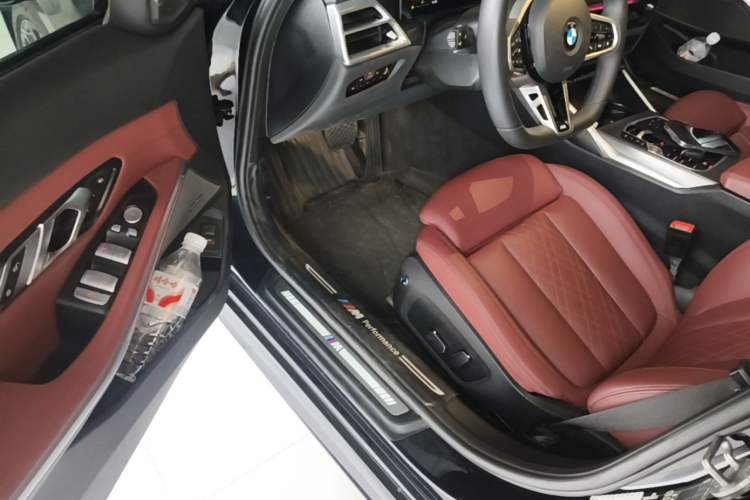Used BMW 3 Series 2025 330Li M Sport Shadowline Package Driver Seat