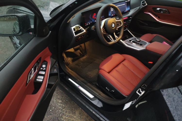 Used BMW 3 Series 2025 330Li M Sport Shadowline Package Driver Seat