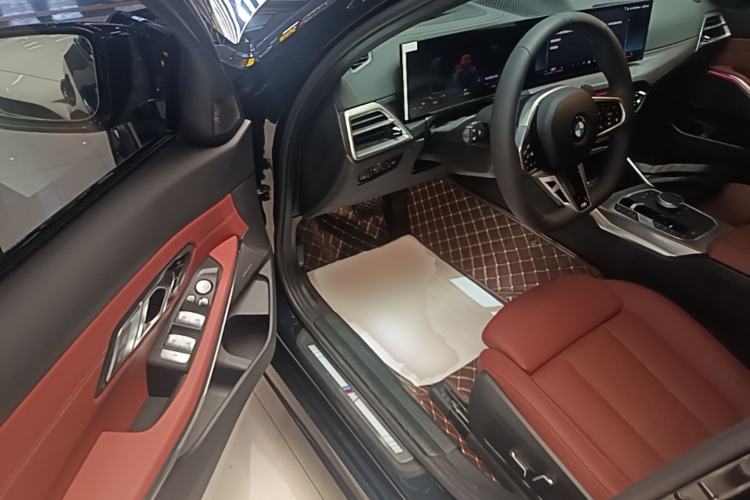 Used BMW 3 Series 2025 330i M Sport Night Edition Package Driver Seat