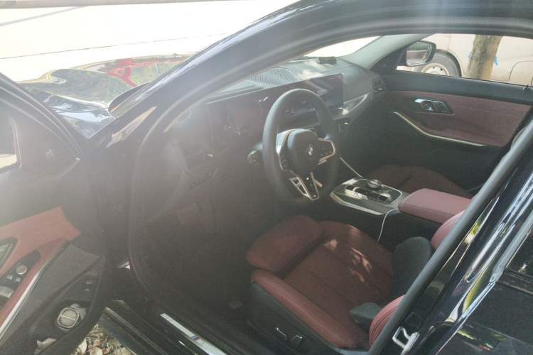 Used BMW 3 Series 2025 330Li M Sport Shadowline Package Driver Seat